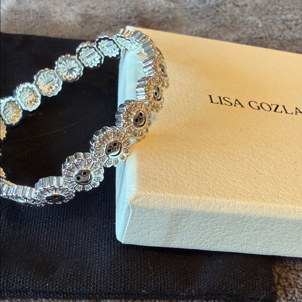 Lisa Gozlan Daisy Bracelet - Picture 3 of 3